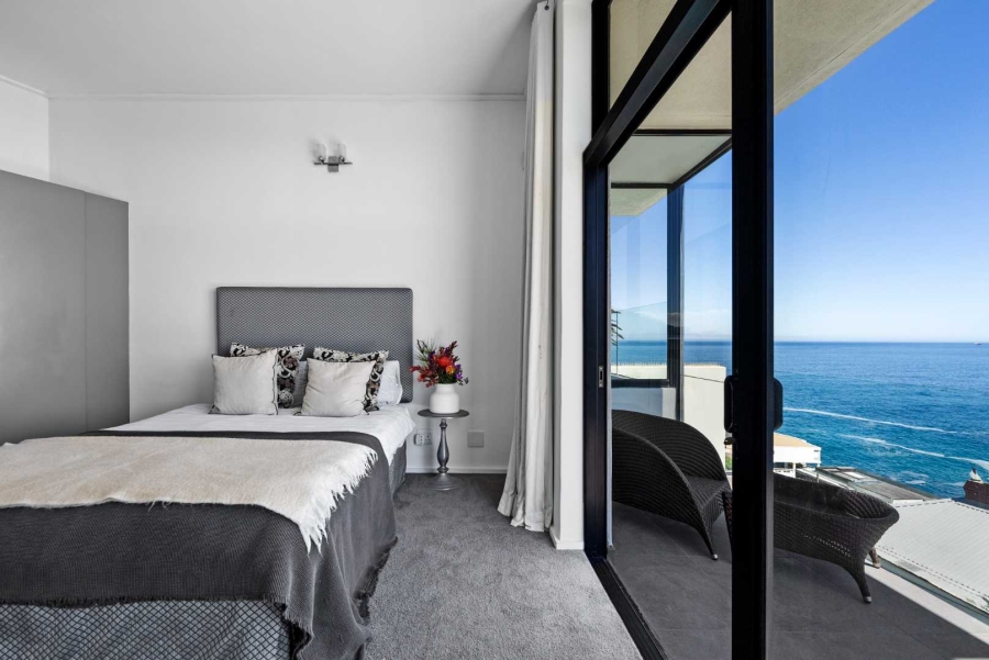 To Let 2 Bedroom Property for Rent in Bantry Bay Western Cape